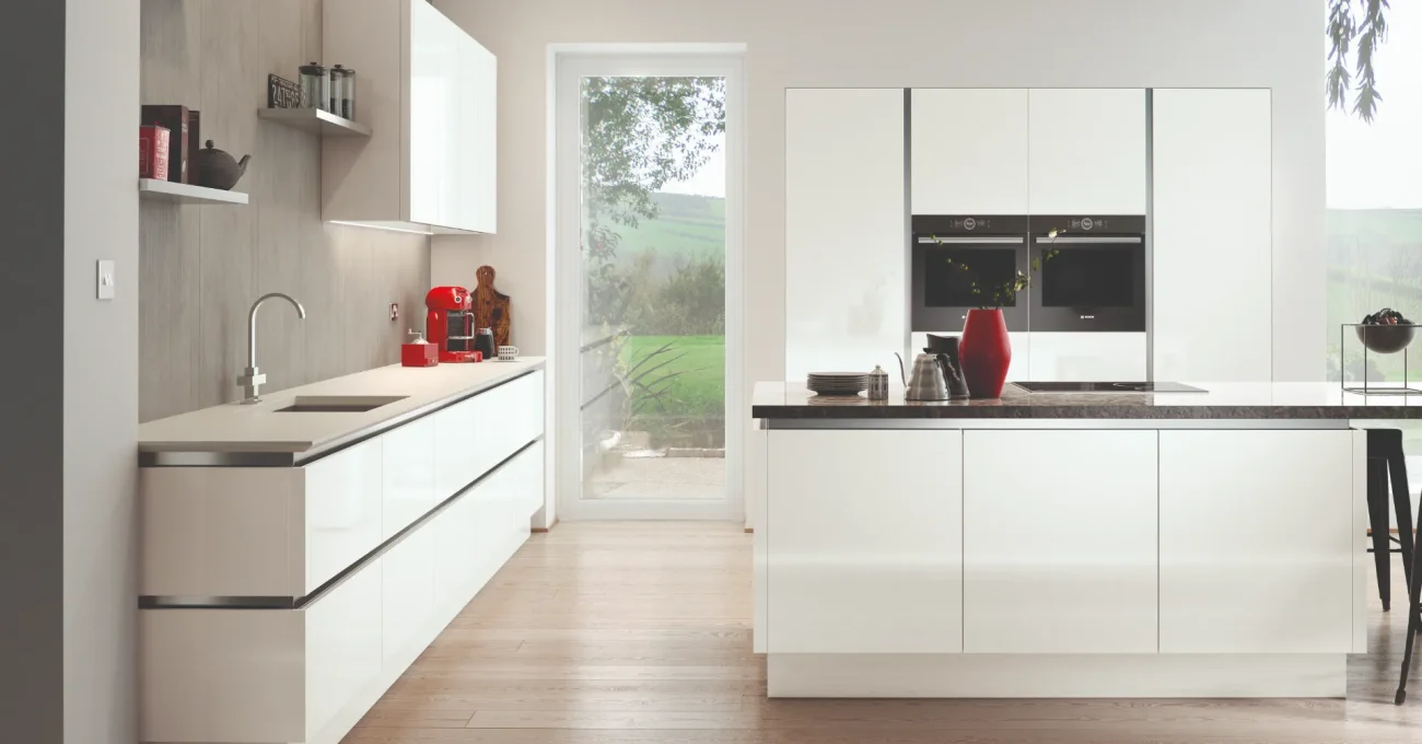 Varano_Gloss White for Vero_WEB