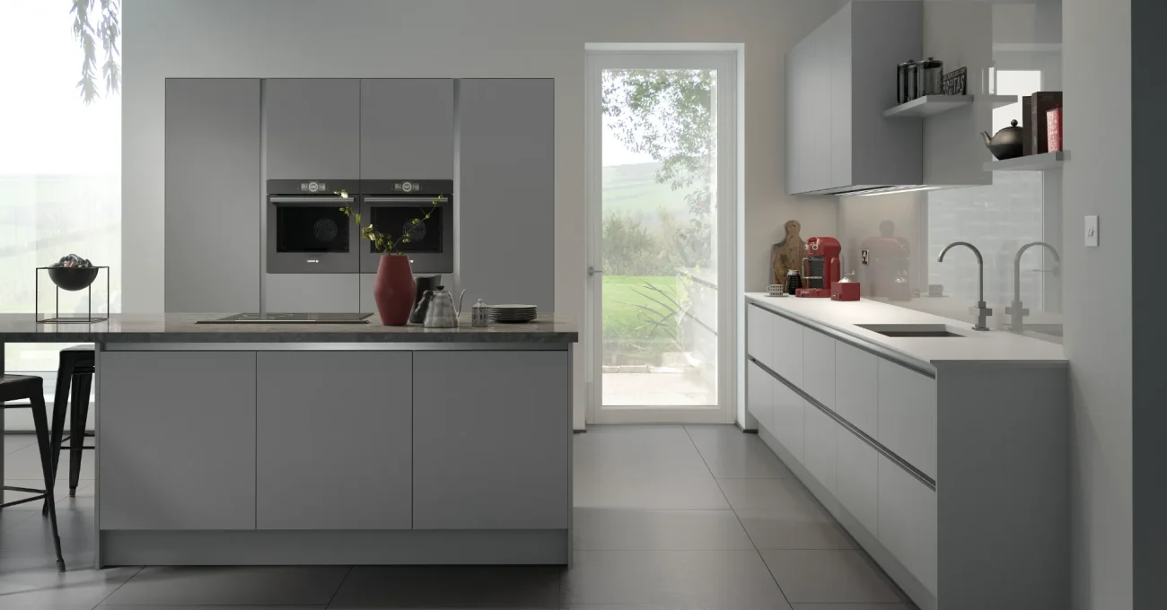 Varano_Matt_Dust Grey for Vero_WEB